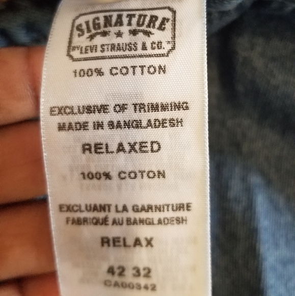 LEVI'S SIZE 42 MENS' TROUSERS - Picture 7 of 7